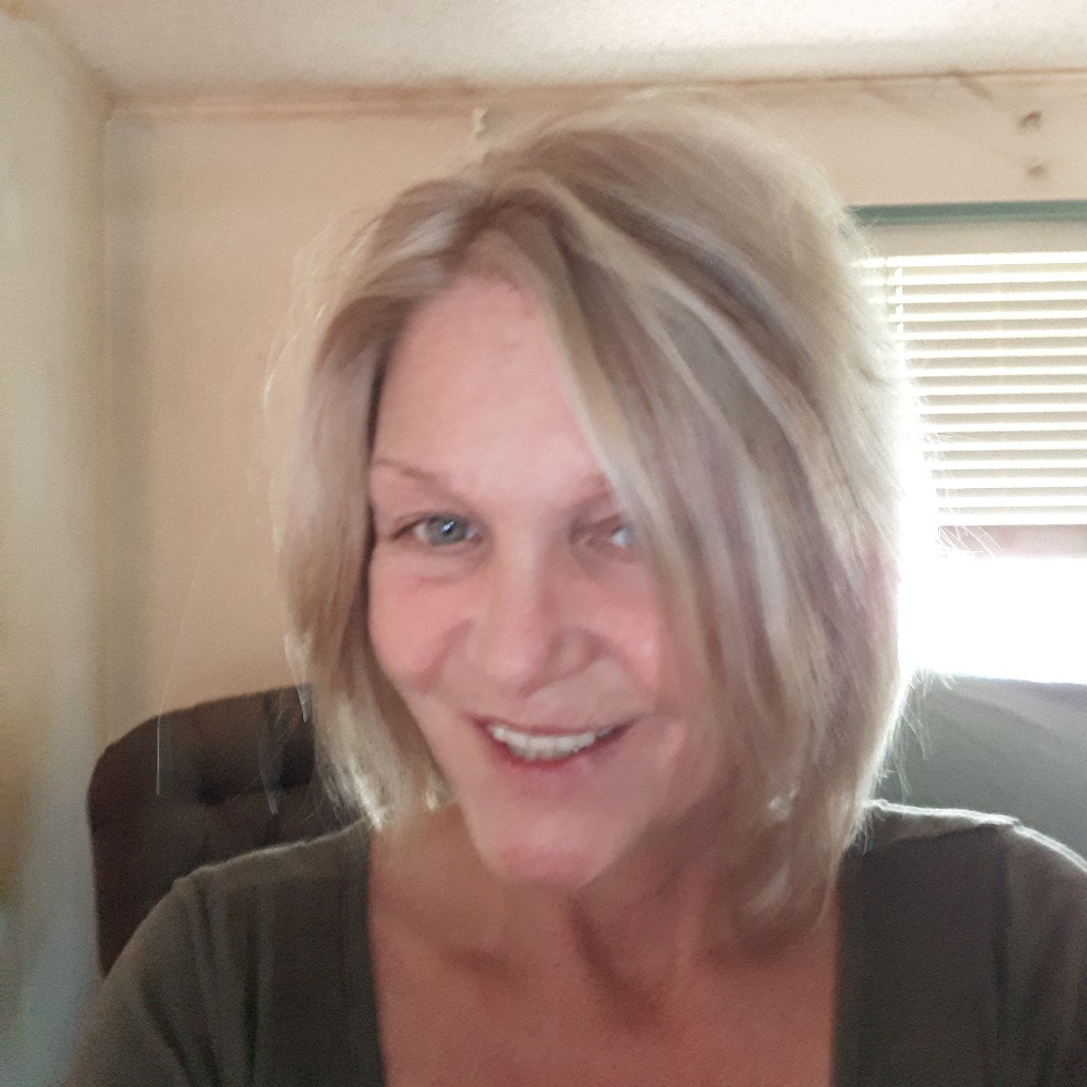 Meet your Posher, Tina